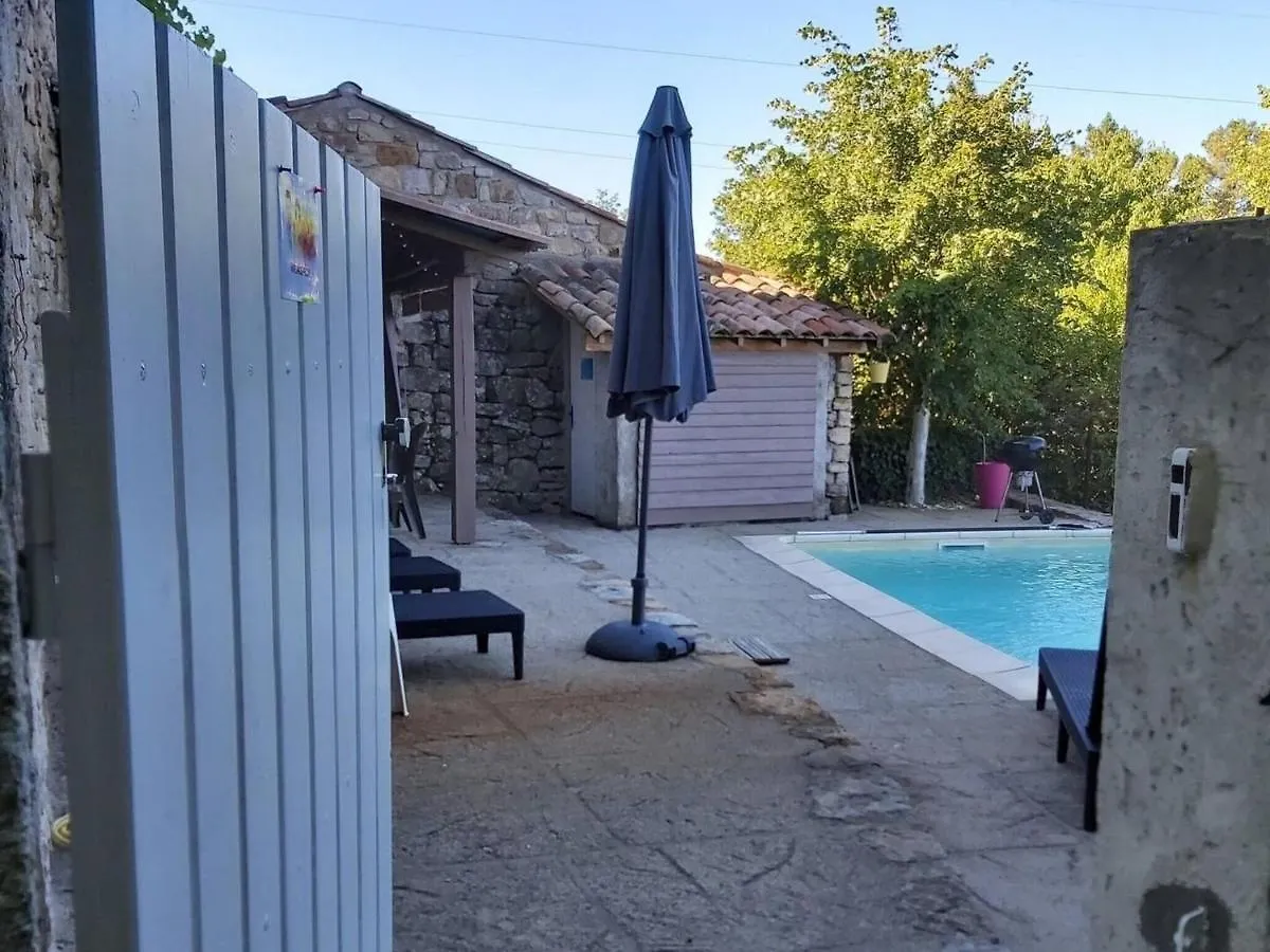 Majestic Holiday Home In Les Assions With Terrace 0*,