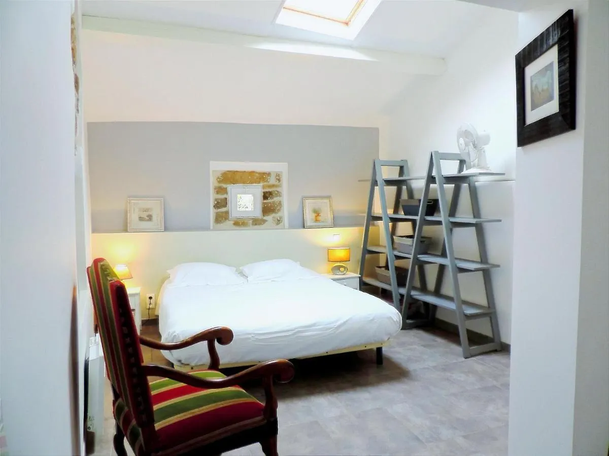 Majestic Holiday Home In Les Assions With Terrace 0*,